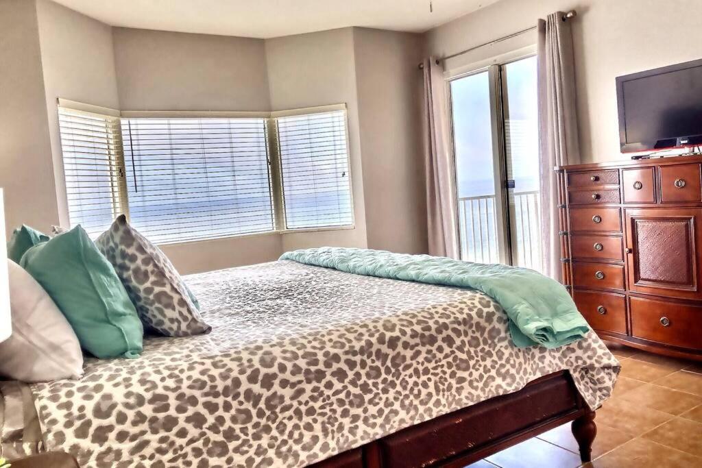 Happy Ours 2200 Sq Ft Corner Beachfront Sleeps 12 Panama City Beach Kültér fotó