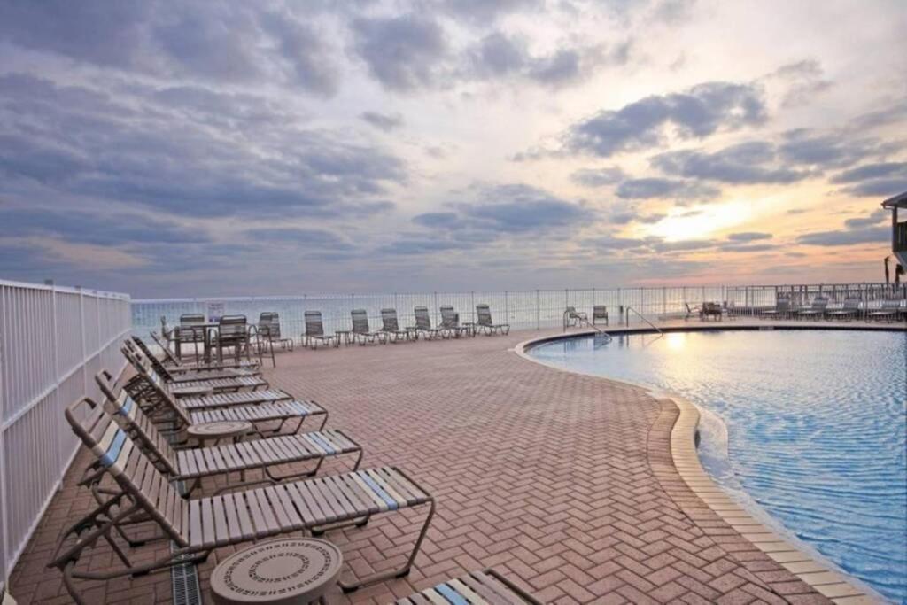 Happy Ours 2200 Sq Ft Corner Beachfront Sleeps 12 Panama City Beach Kültér fotó